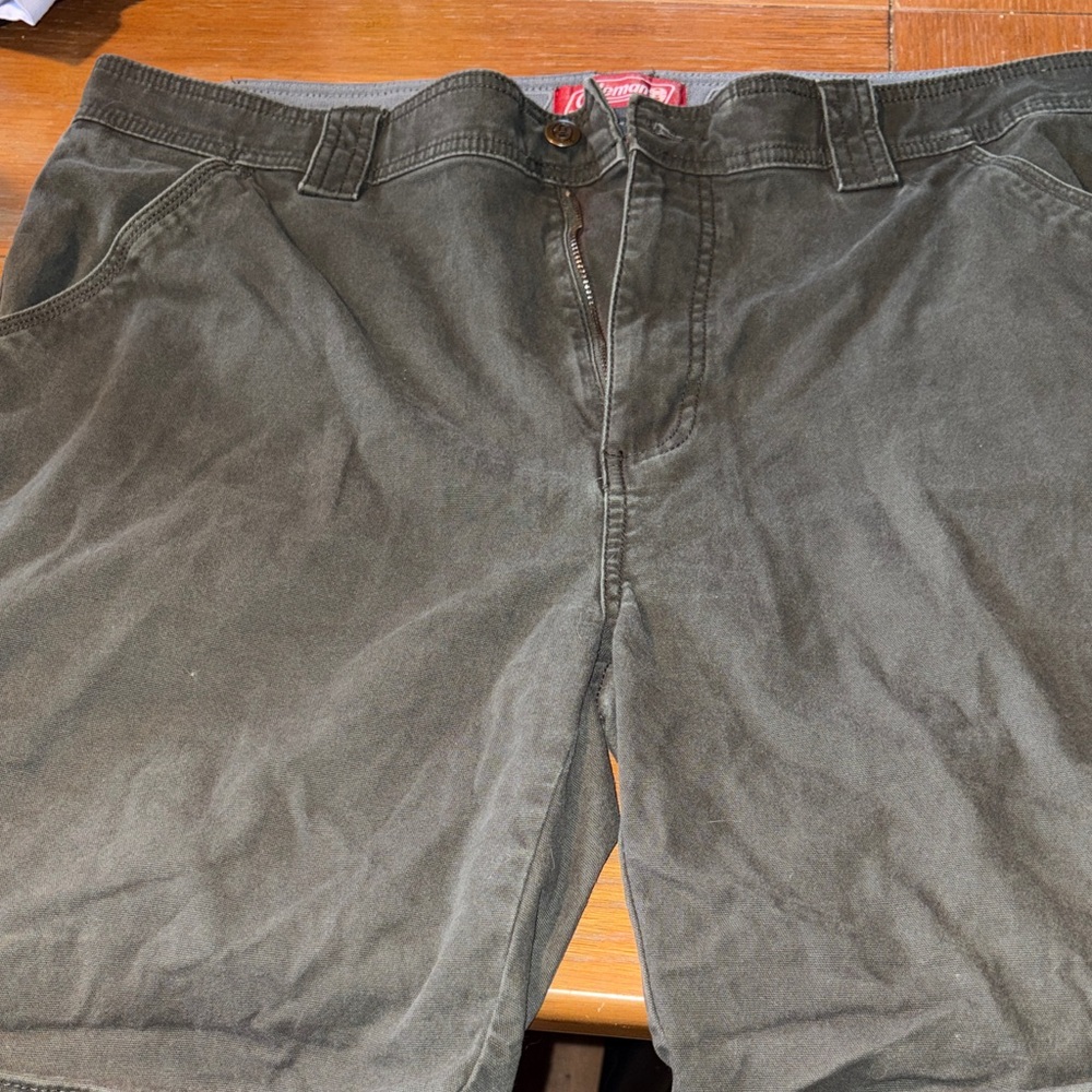 Coleman Dark Green Cargo Shorts